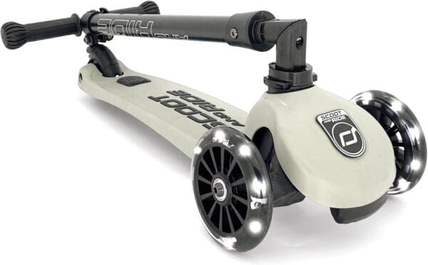 Scoot & Ride Highwaykick 3 LED Ash